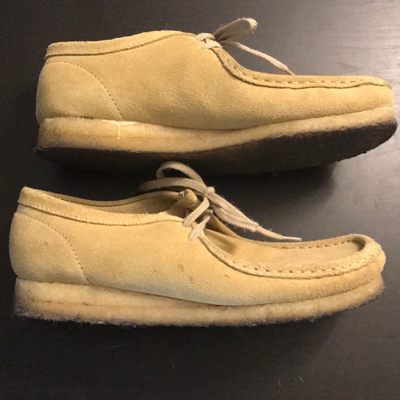 duck head wallabees